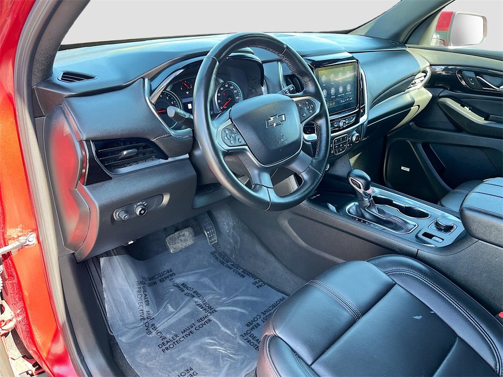 Used 2023 Chevrolet Traverse RS image 9