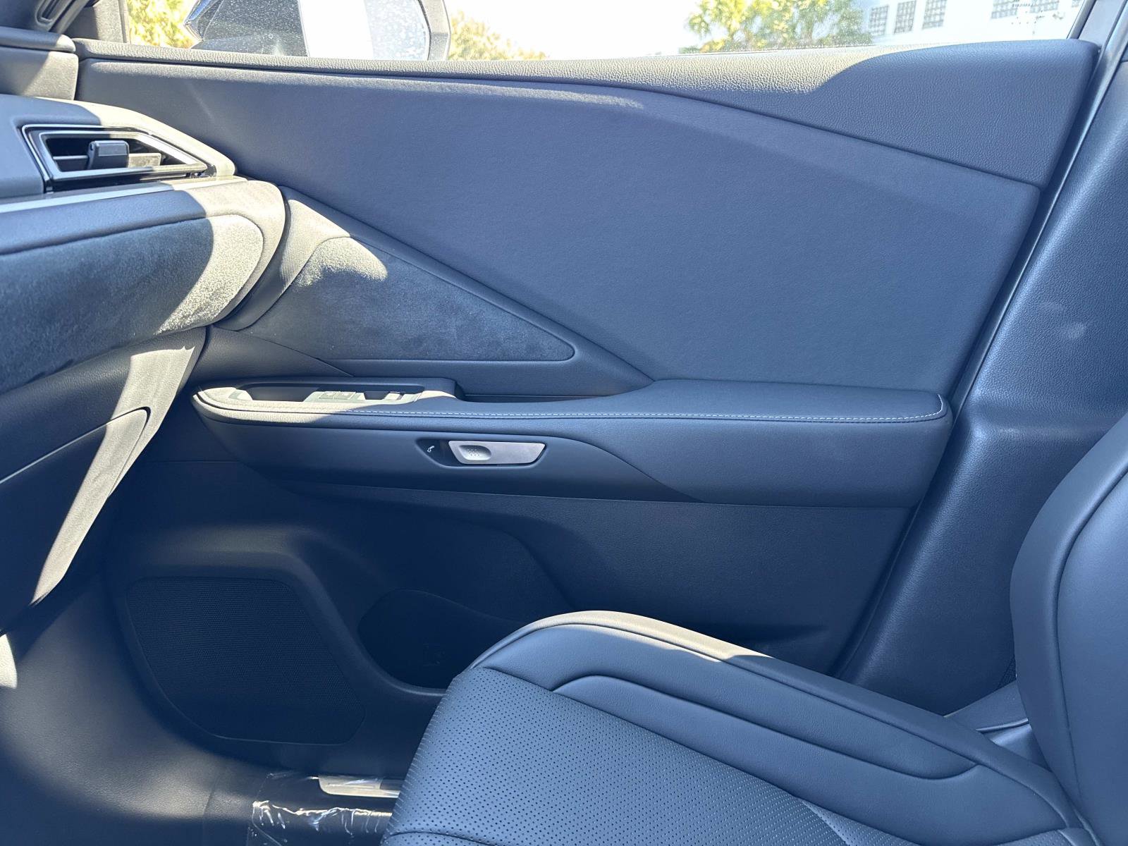 New 2026 Lexus TX 500h AWD image 23