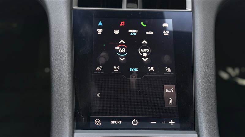 Used 2022 Porsche Taycan image 25