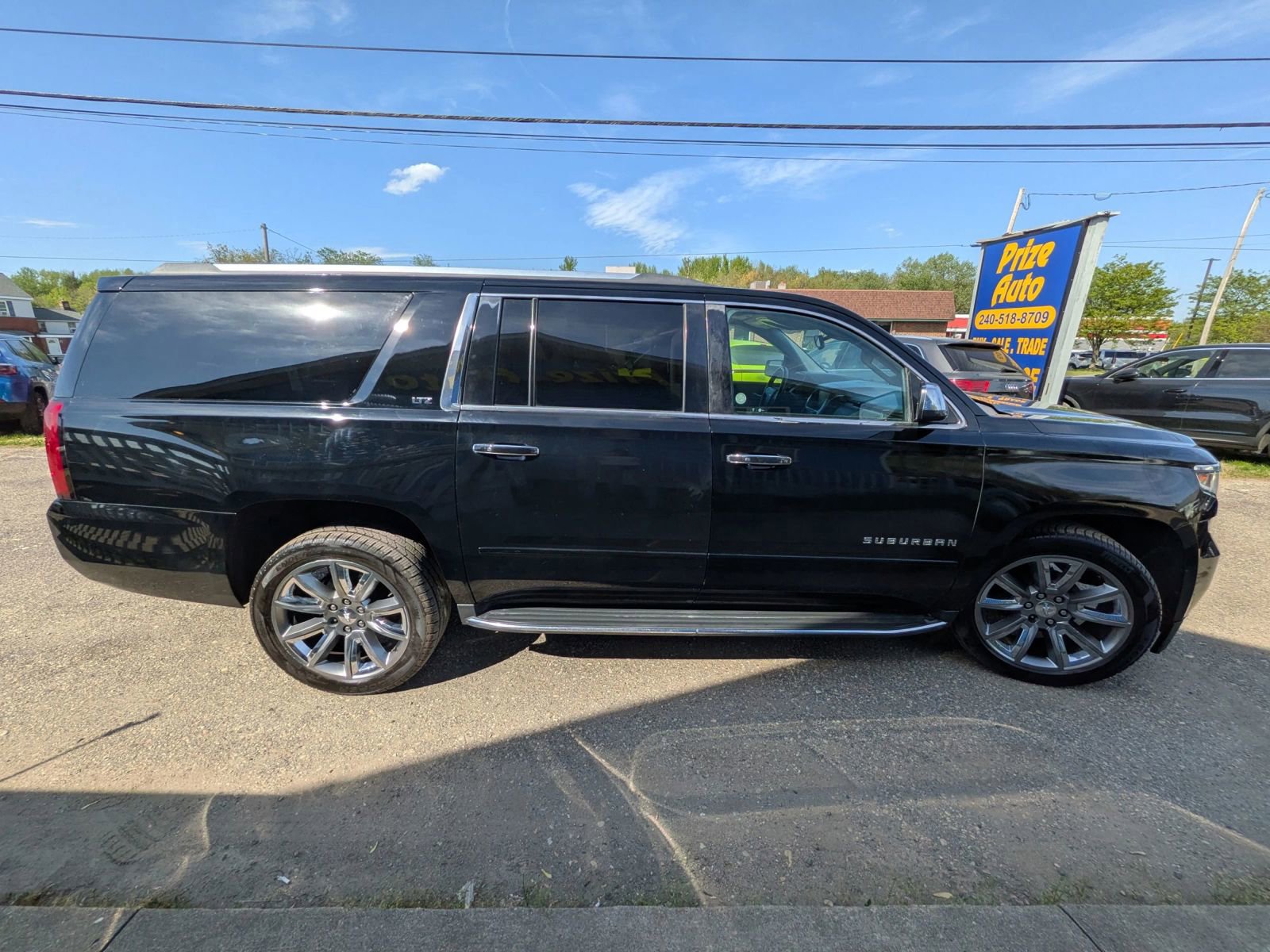 Used 2016 Chevrolet Suburban LTZ image 7