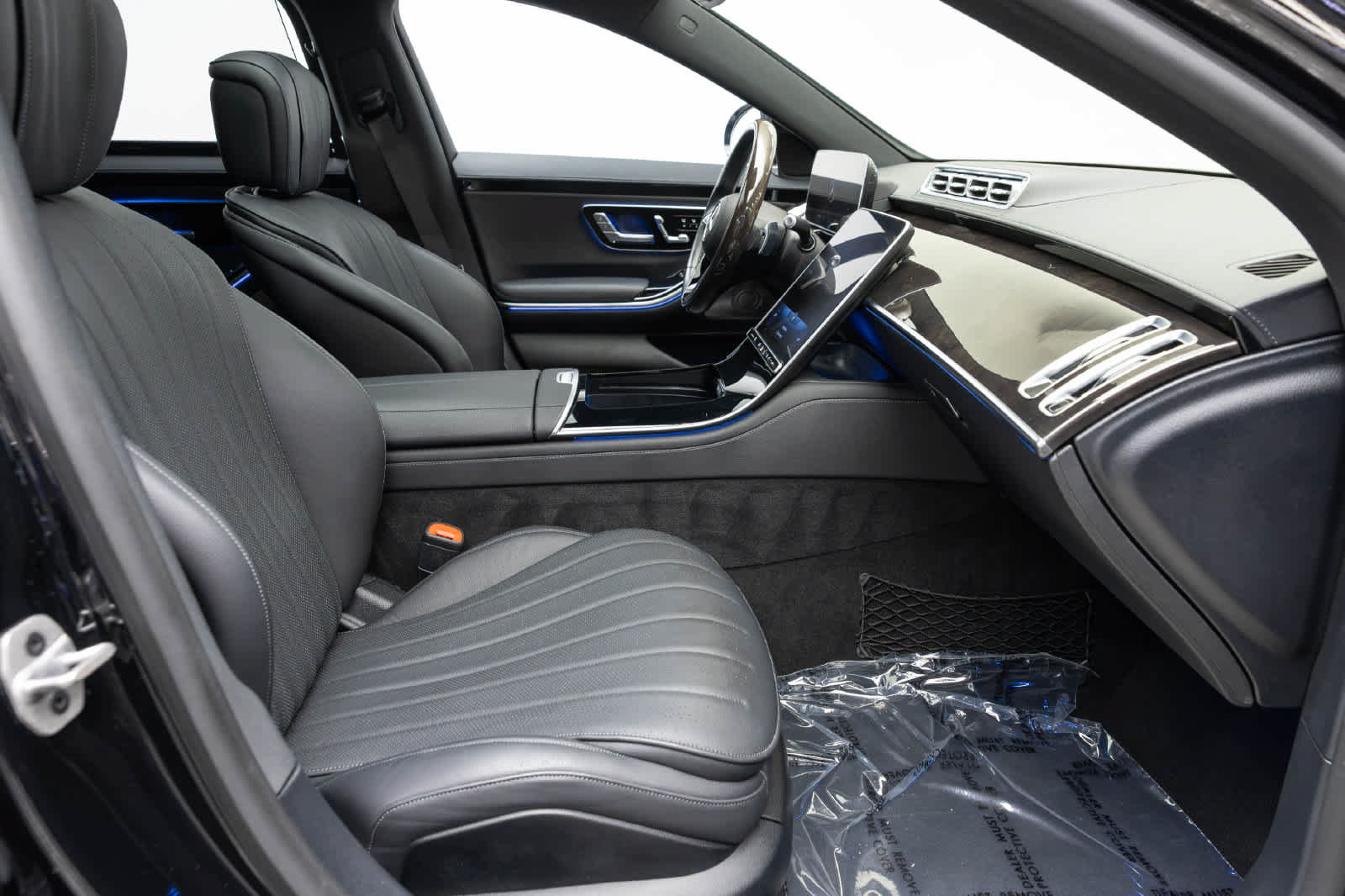 Used 2023 Mercedes-Benz S 500 4MATIC w/ AMG Line image 9