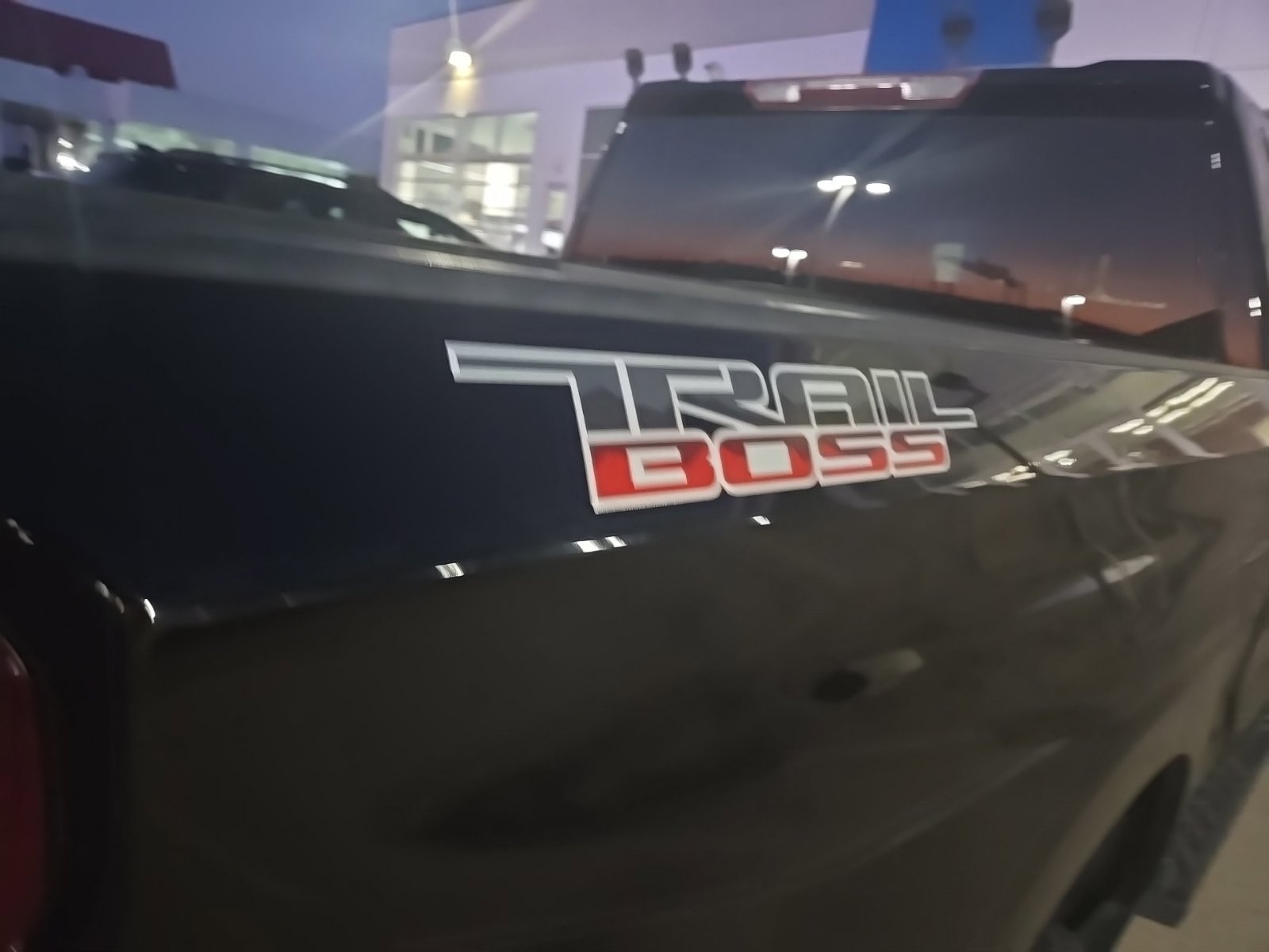 Used 2022 Chevrolet Silverado 1500 LT Trail Boss AWD/4WD image 7