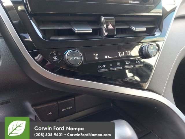 Used 2023 Toyota Camry SE w/ Cold Weather Package image 17