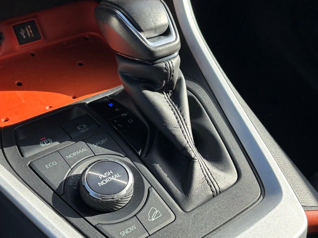 Used 2024 Toyota RAV4 Adventure image 27