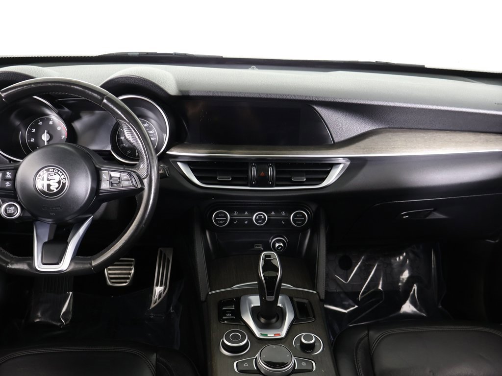 Used 2022 Alfa Romeo Stelvio Ti image 37