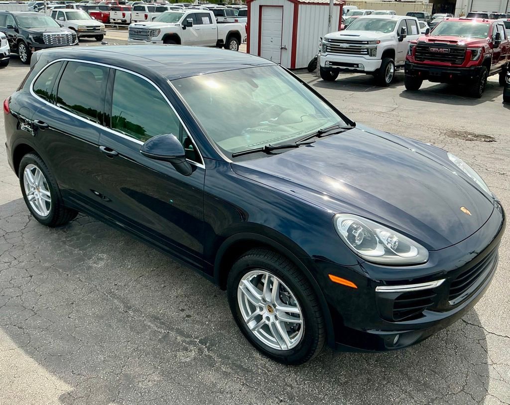 Used 2018 Porsche Cayenne AWD/4WD image 4