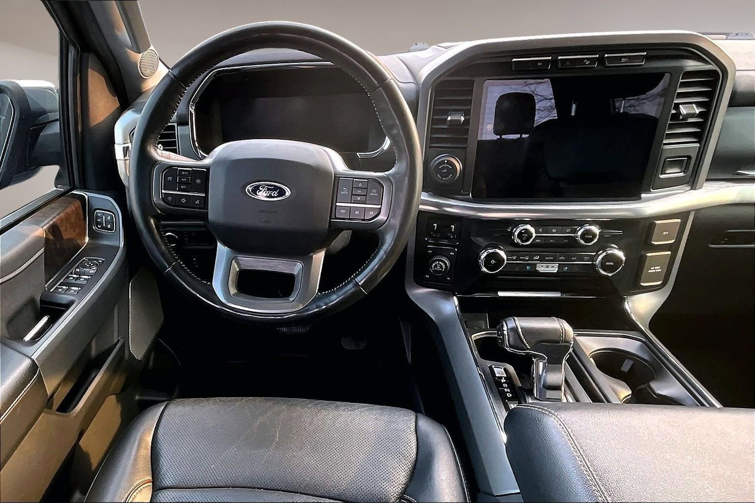 Used 2022 Ford F150 Lariat image 9