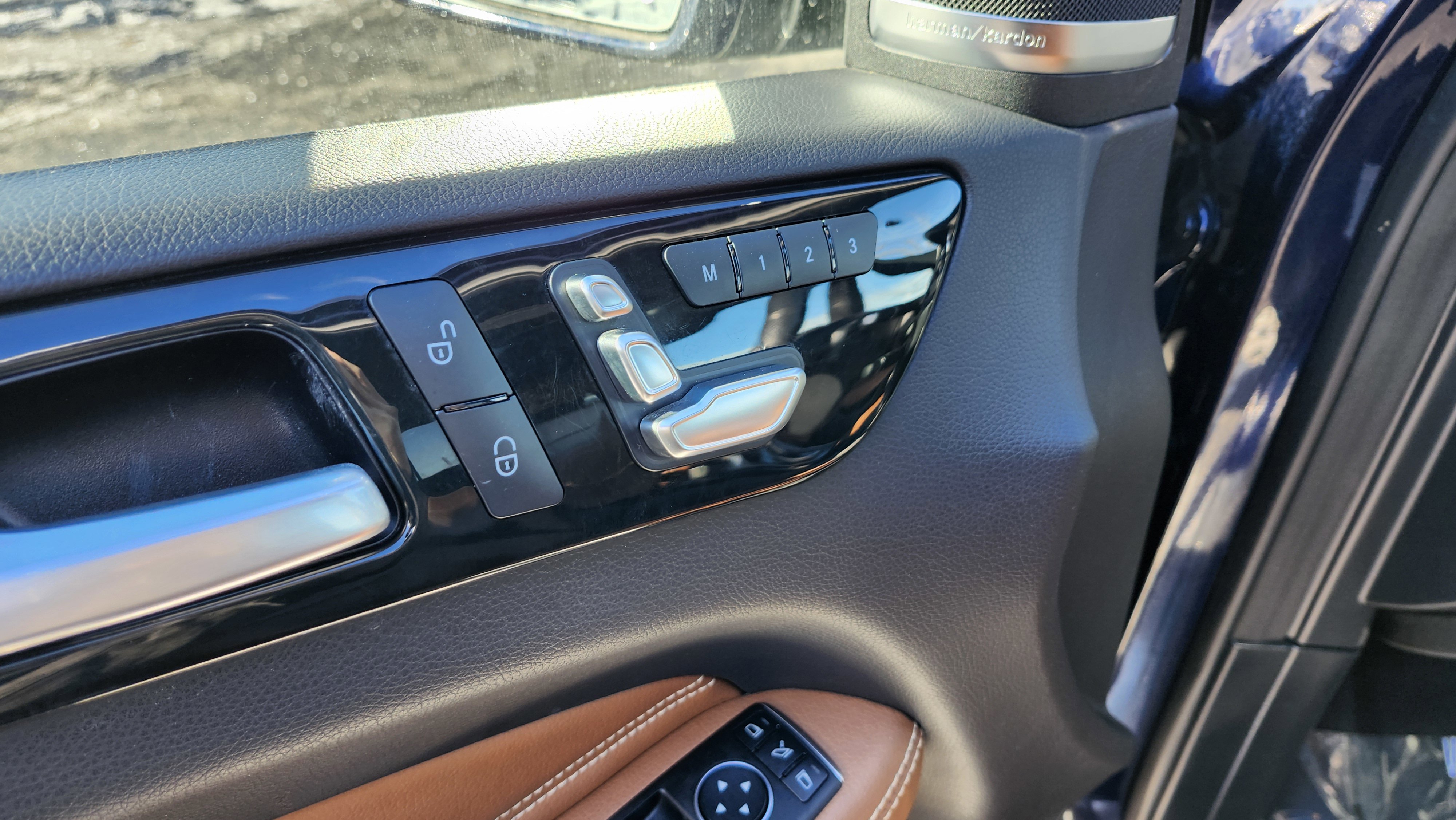 Used 2019 Mercedes-Benz GLE 400 4MATIC image 31