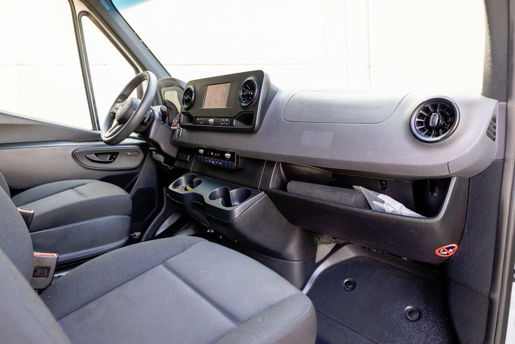 Used 2024 Mercedes-Benz Sprinter 2500 w/ Acoustic Package image 12