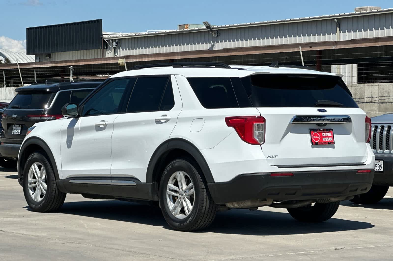 Used 2021 Ford Explorer XLT RWD image 7