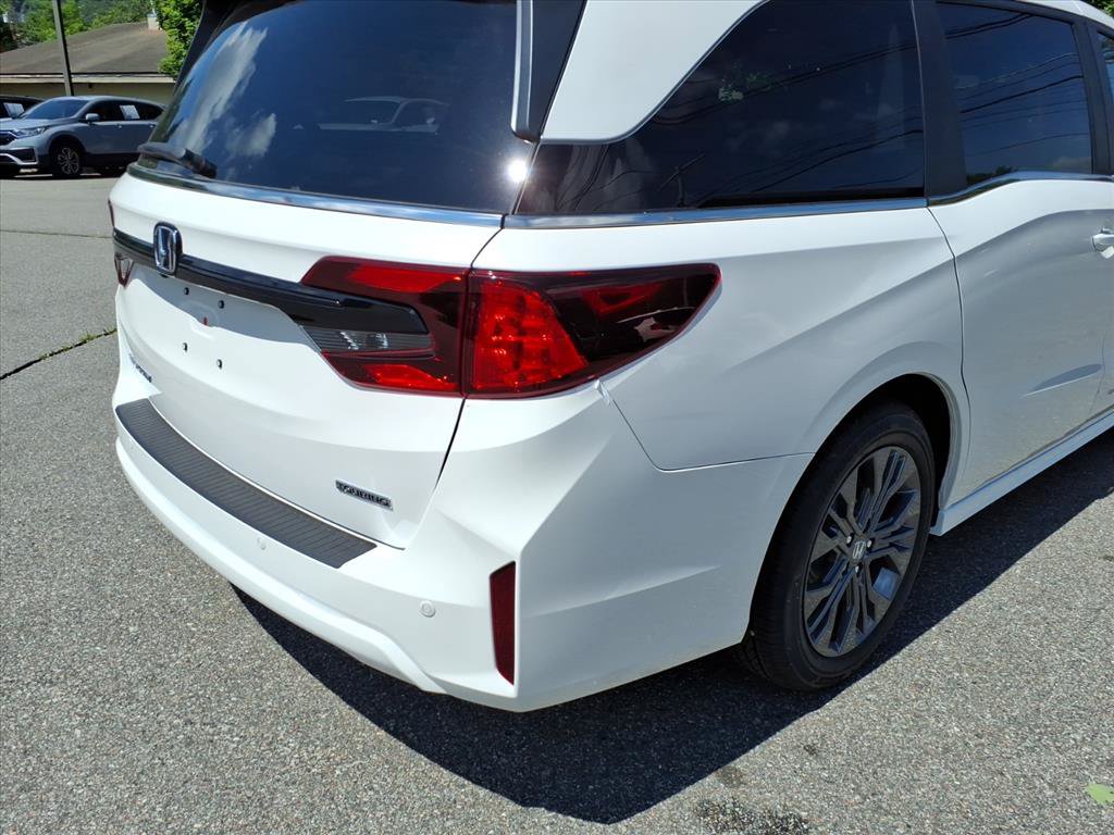 New 2026 Honda Odyssey Touring image 22
