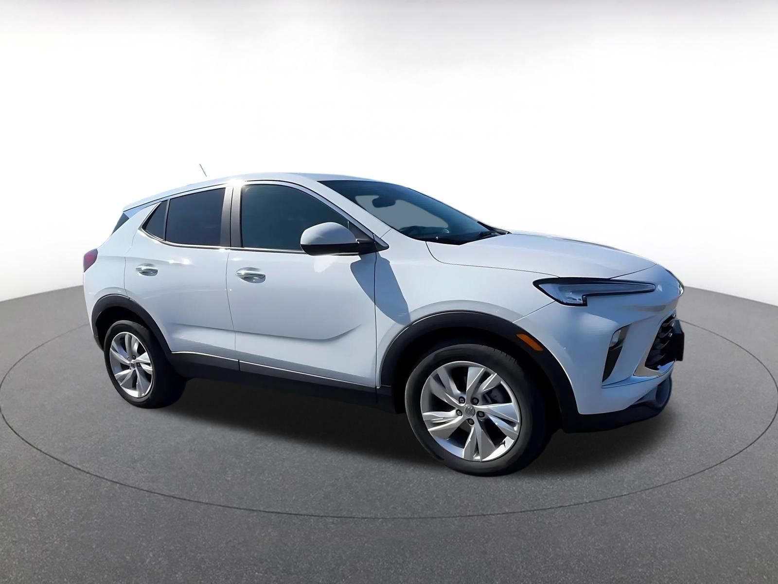 Used 2025 Buick Encore GX Preferred FWD image 2