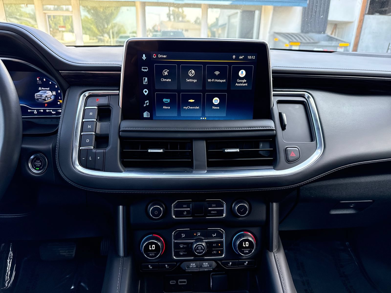 Used 2024 Chevrolet Tahoe Z71 w/ Luxury Package AWD/4WD image 18