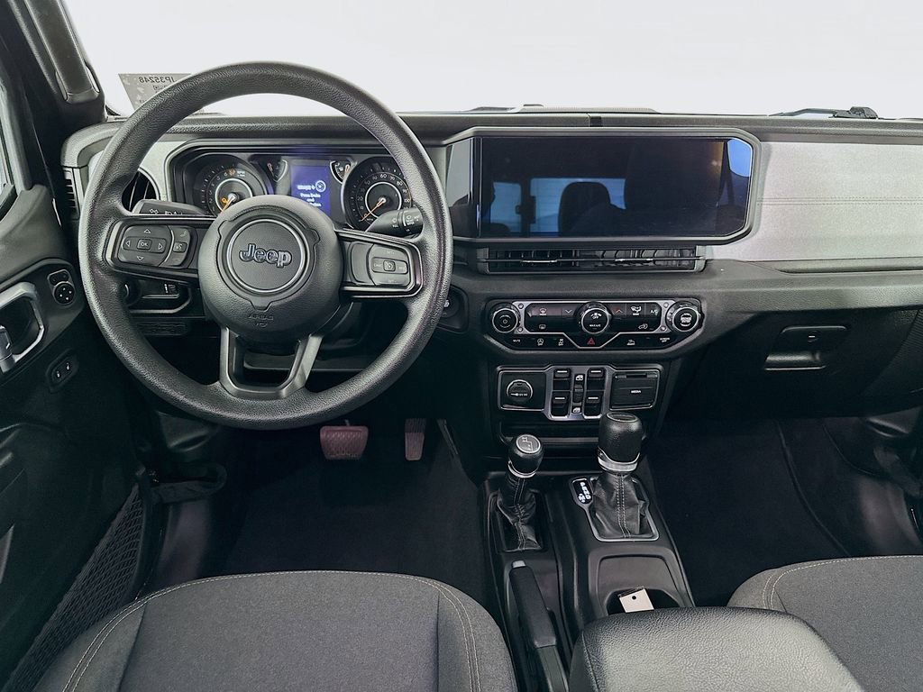 Certified 2024 Jeep Gladiator Sport image 32