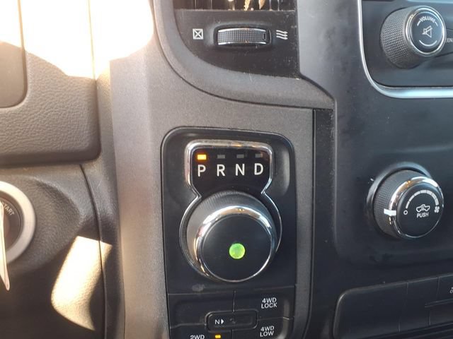 Used 2018 RAM 1500 Express w/ Black Ram 1500 Express Group AWD/4WD image 18
