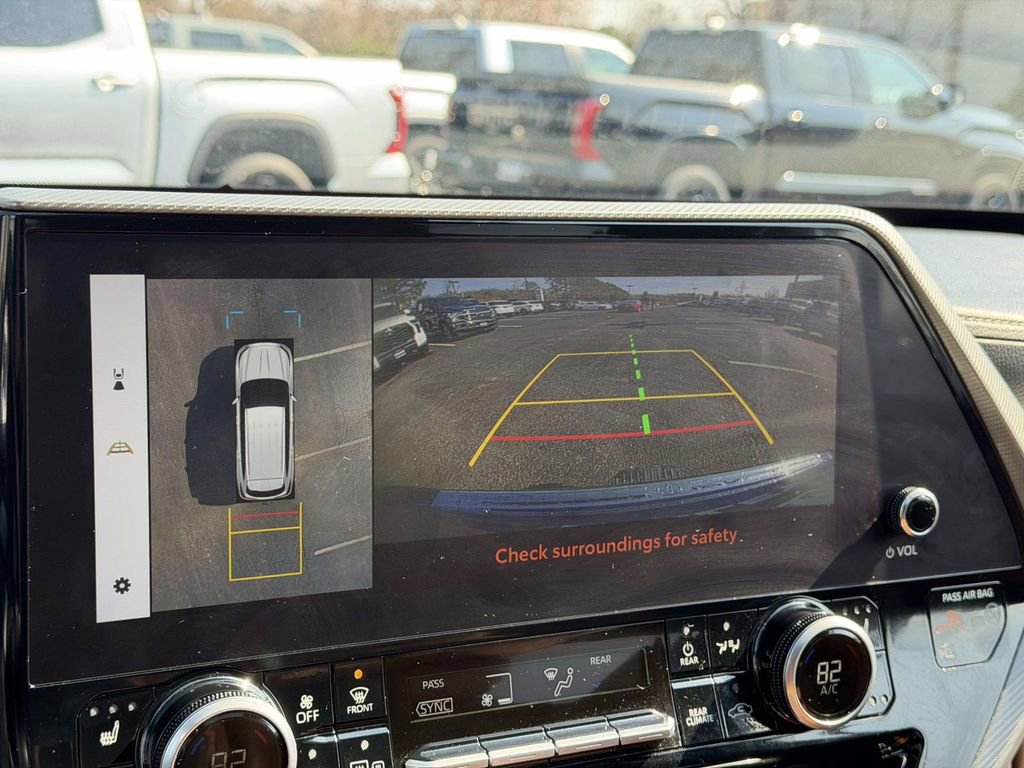 Used 2023 Toyota Highlander Platinum image 4