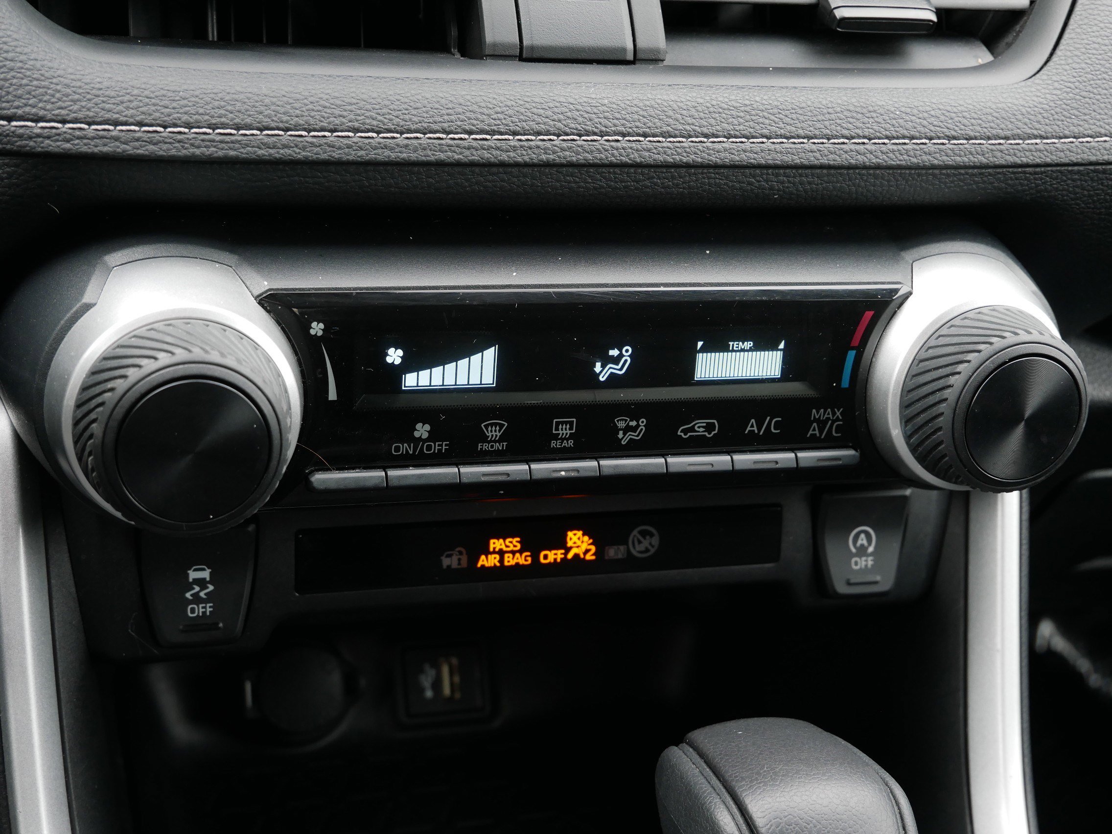 Certified 2024 Toyota RAV4 LE AWD/4WD image 23