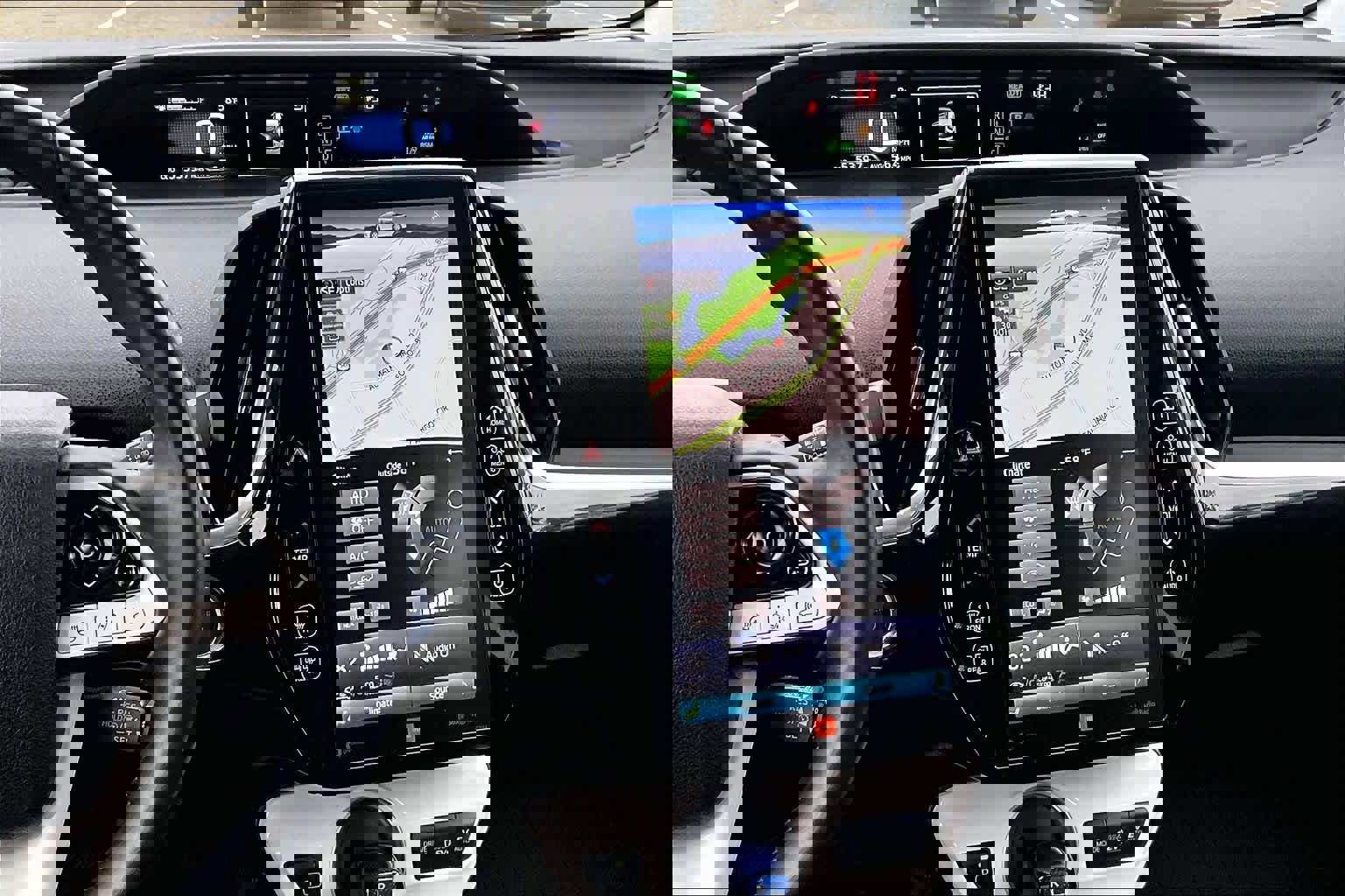 Used 2019 Toyota Prius Prime Advanced image 6