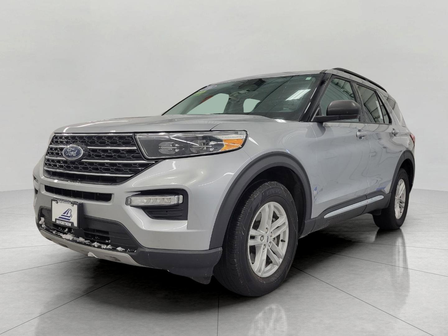 Used 2023 Ford Explorer XLT w/ Equipment Group 202A image 13