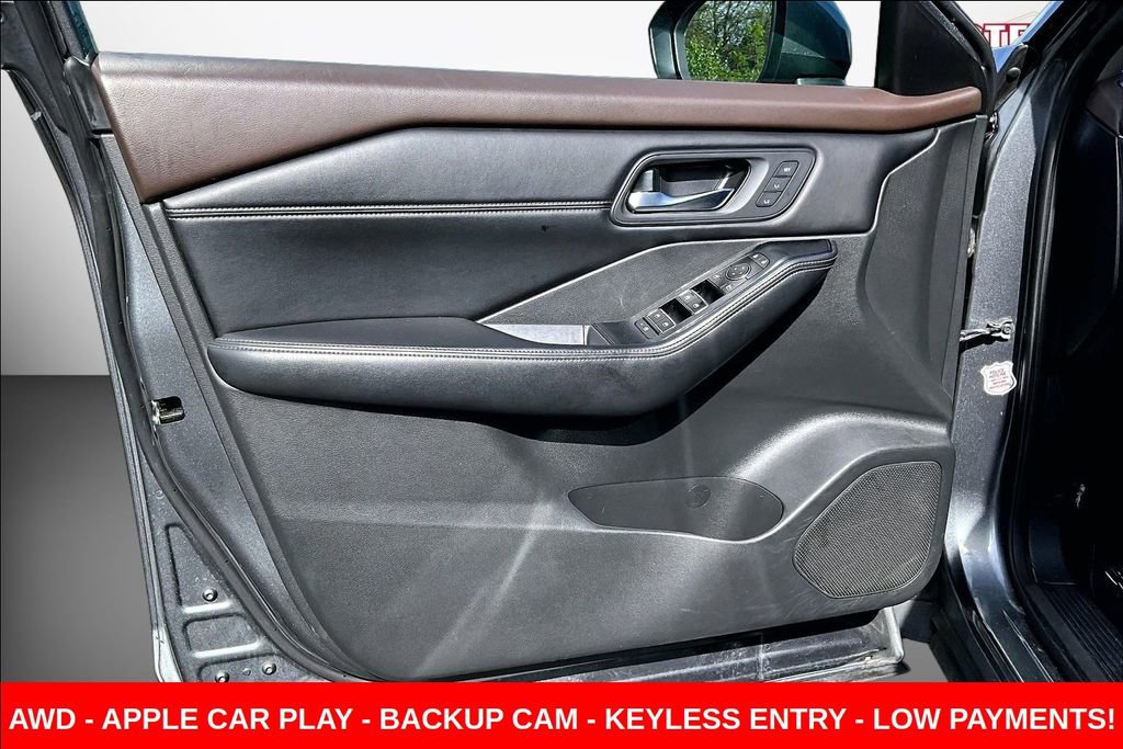 Used 2023 Nissan Rogue SL w/ SL Premium Package AWD/4WD image 19