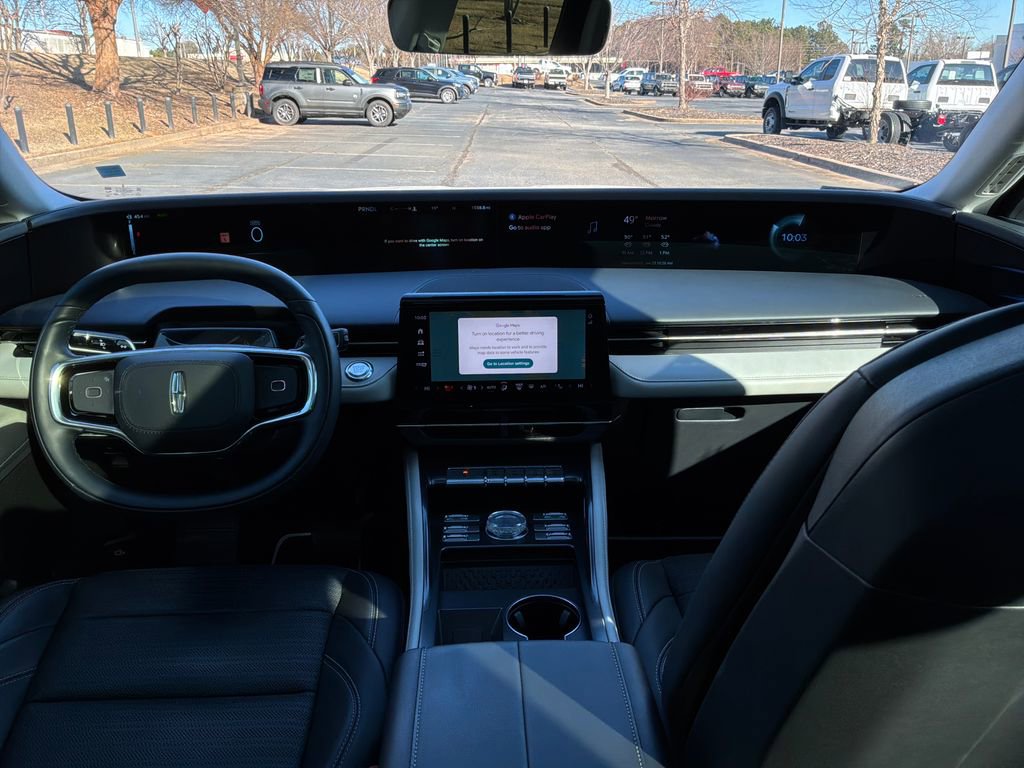 Used 2025 Lincoln Nautilus Reserve image 13