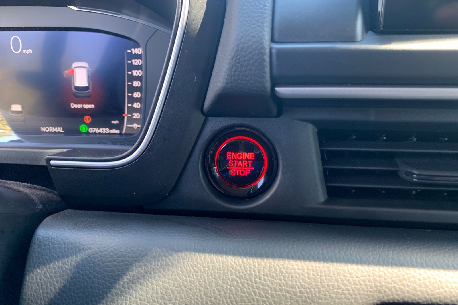 Certified 2023 Honda Pilot Elite image 29