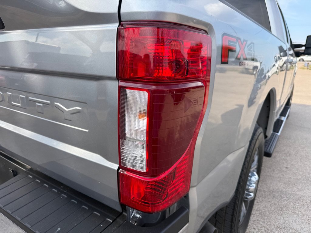 Used 2022 Ford F250 Lariat w/ FX4 Off-Road Package AWD/4WD image 10