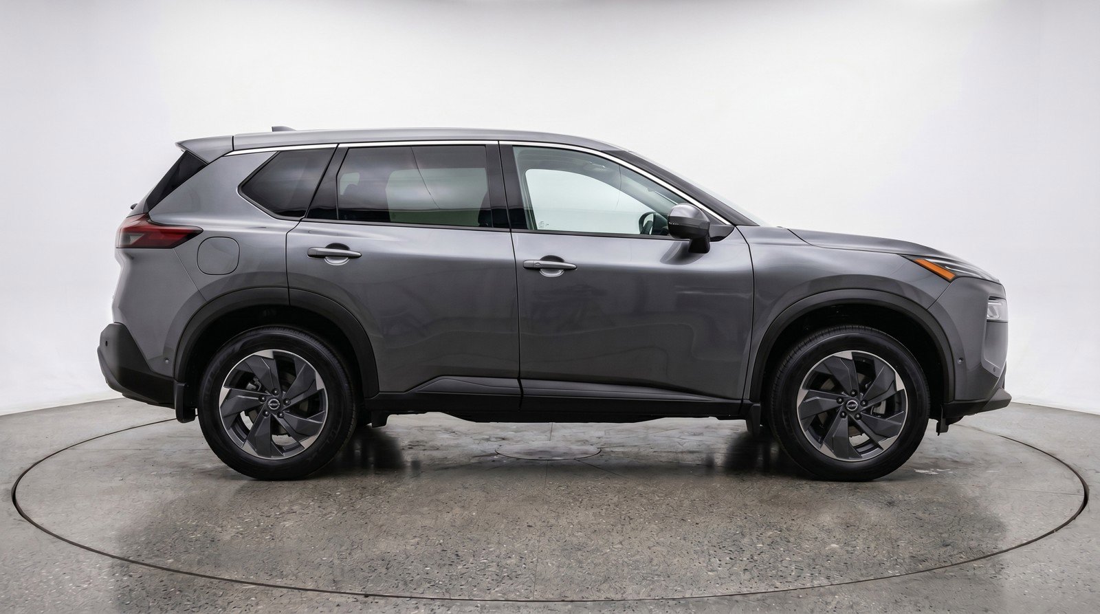 Used 2025 Nissan Rogue SV FWD image 11