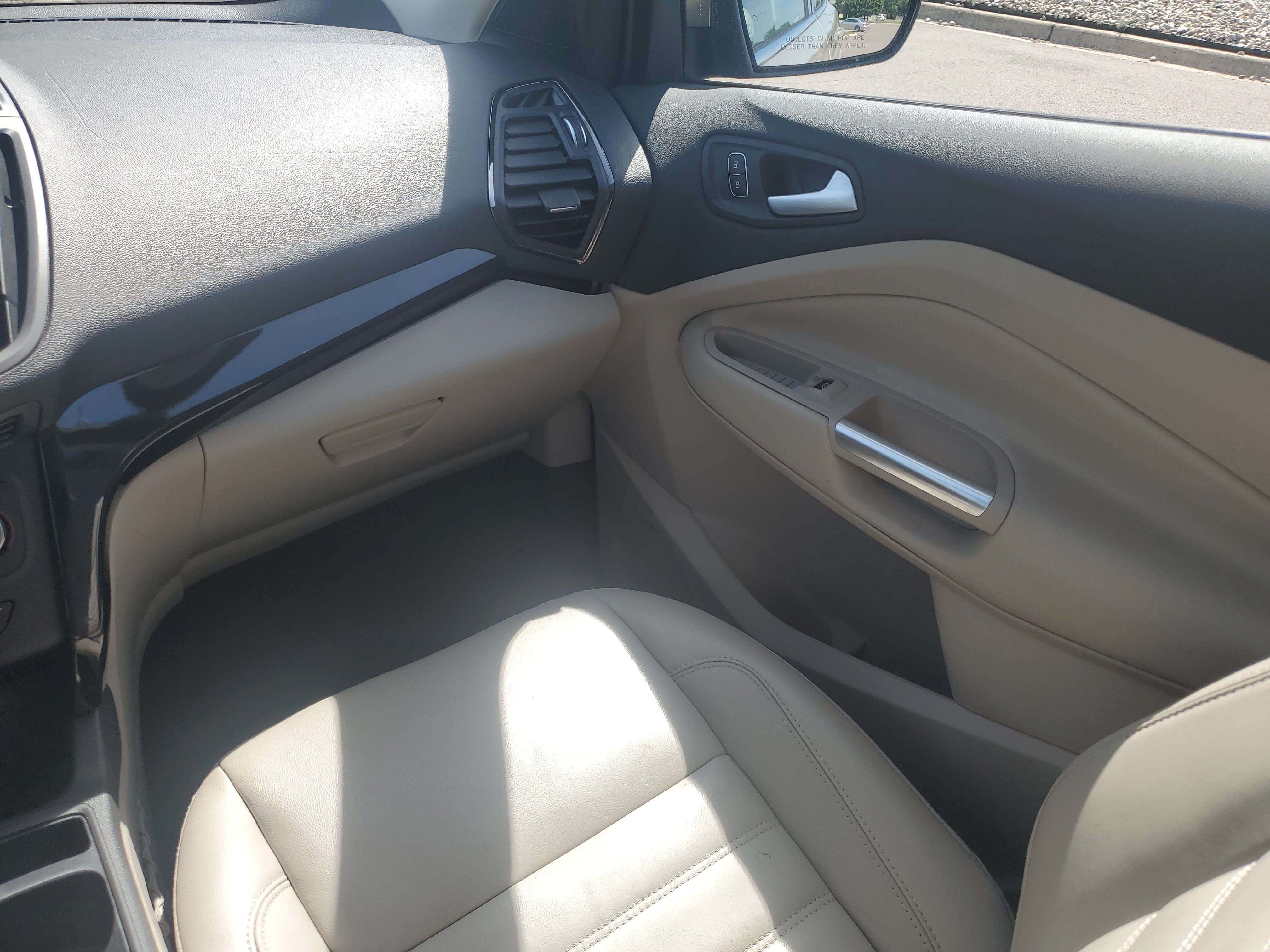 Used 2017 Ford Escape Titanium FWD image 22