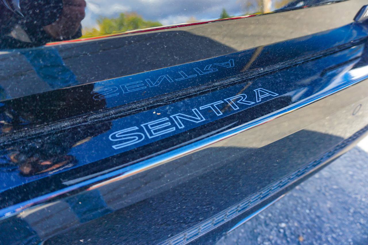 Used 2023 Nissan Sentra SR w/ Midnight Edition Package image 5