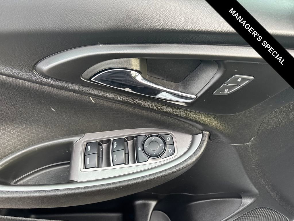 Used 2024 Chevrolet Malibu LT image 15