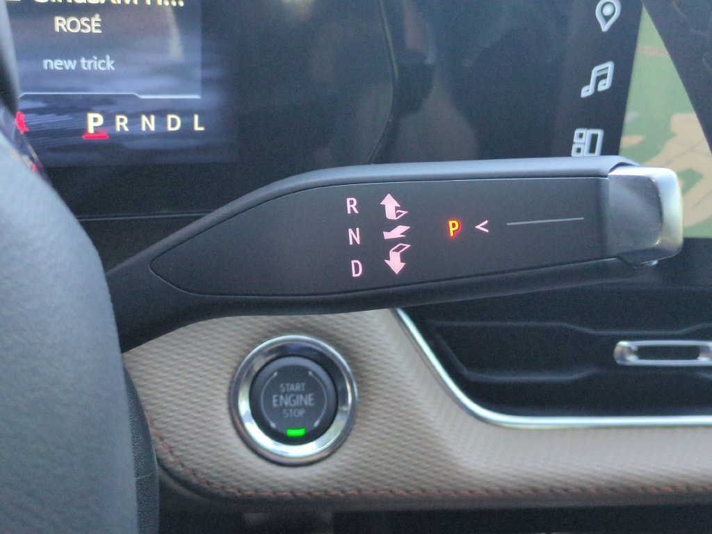 New 2027 Chevrolet Equinox ACTIV w/ Convenience Package III FWD image 26