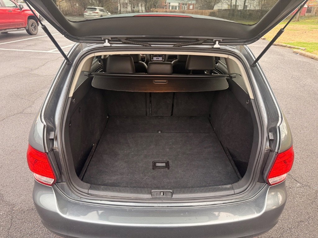 Used 2012 Volkswagen Jetta TDI image 25