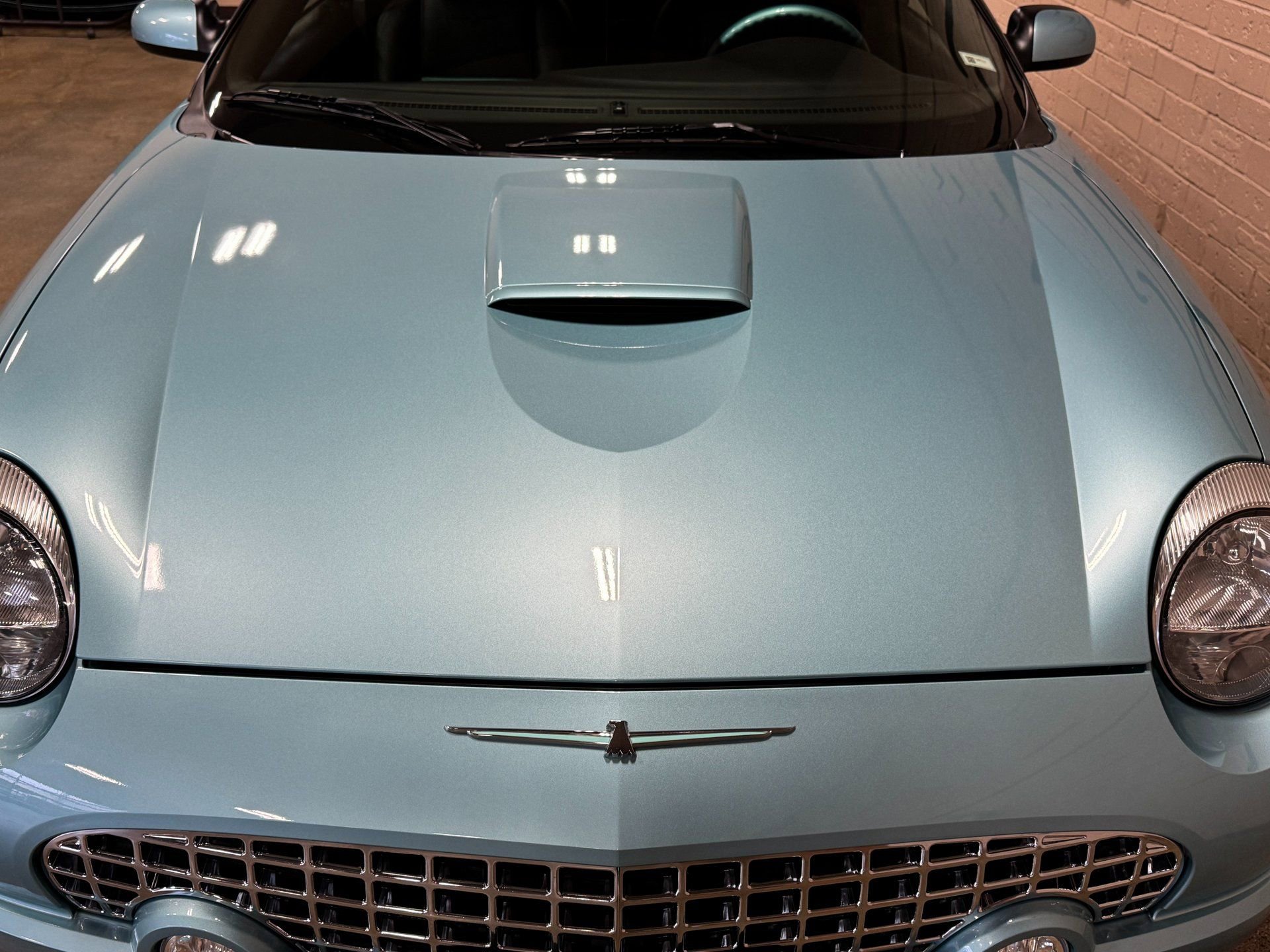 Used 2002 Ford Thunderbird image 26