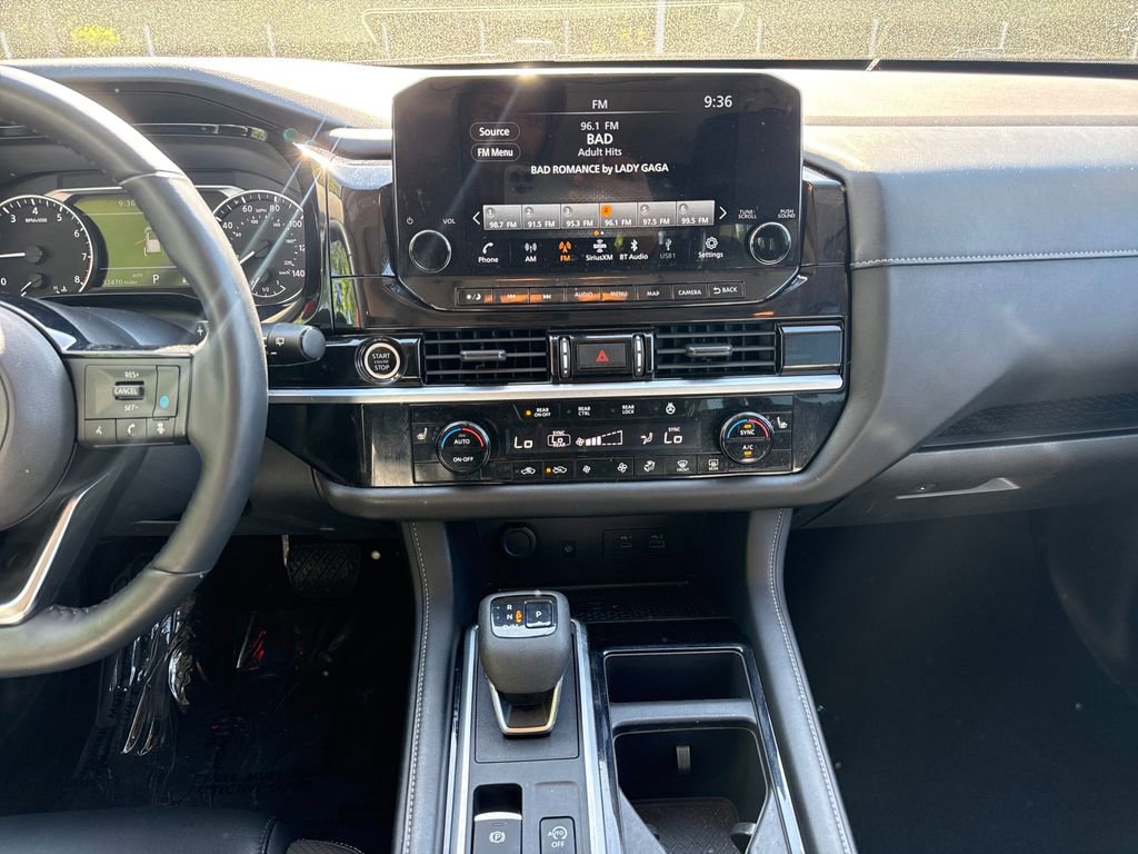 Used 2022 Nissan Pathfinder SL w/ SL Premium Package image 18