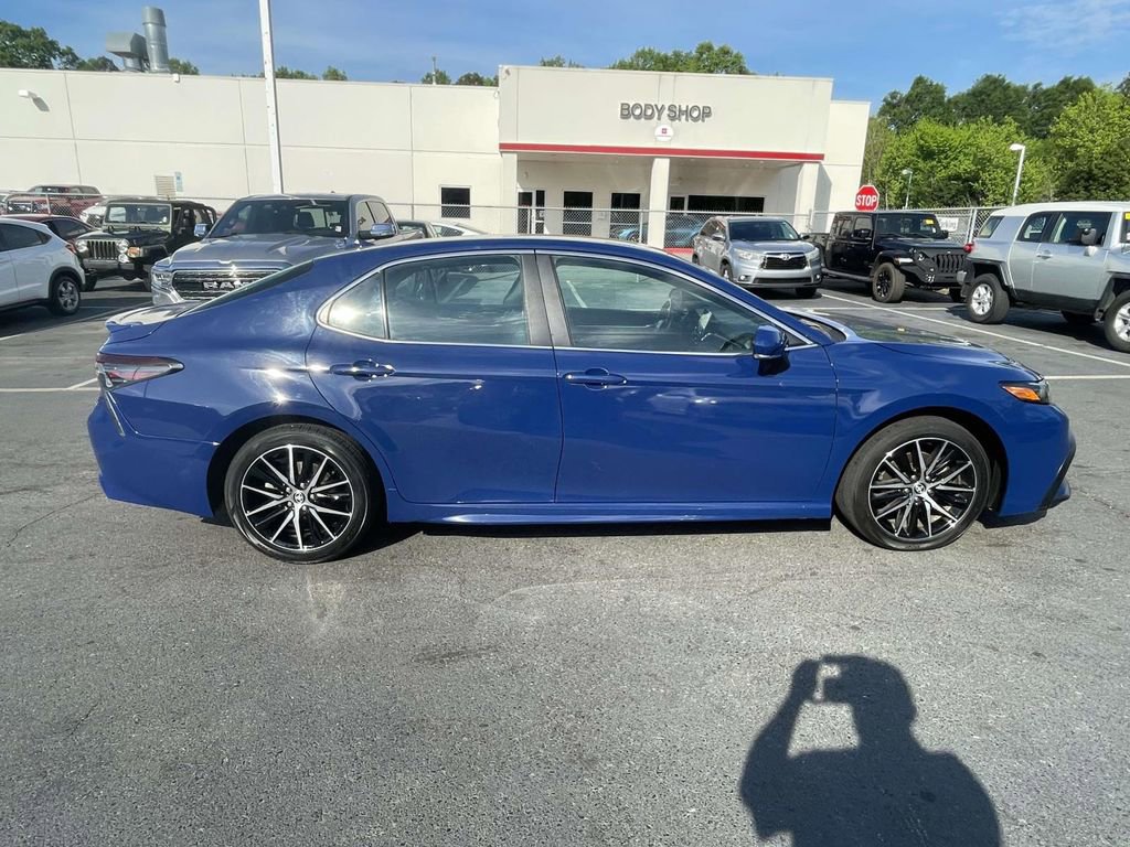 Used 2024 Toyota Camry SE w/ Convenience Package FWD image 12