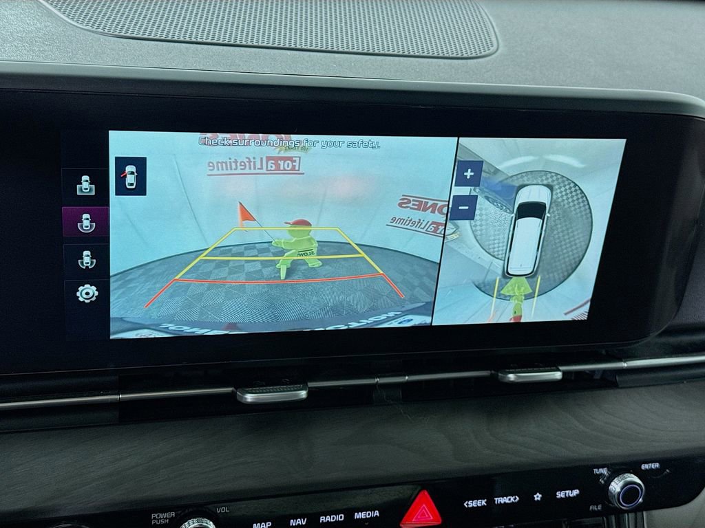 Used 2022 Kia Carnival EX image 6