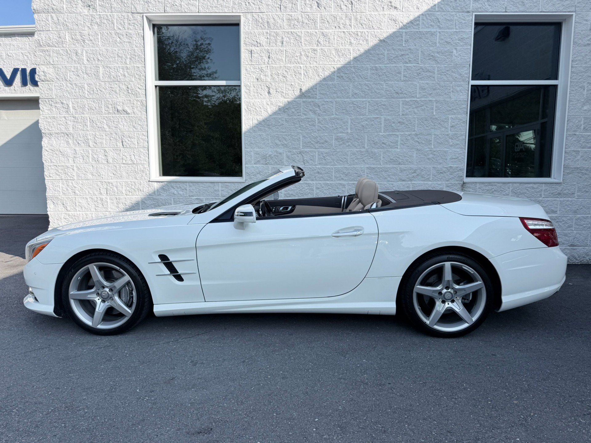 Used 2015 Mercedes-Benz SL 550 image 27