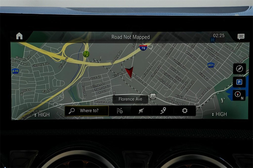 Used 2023 Mercedes-Benz CLA 250 4MATIC image 38