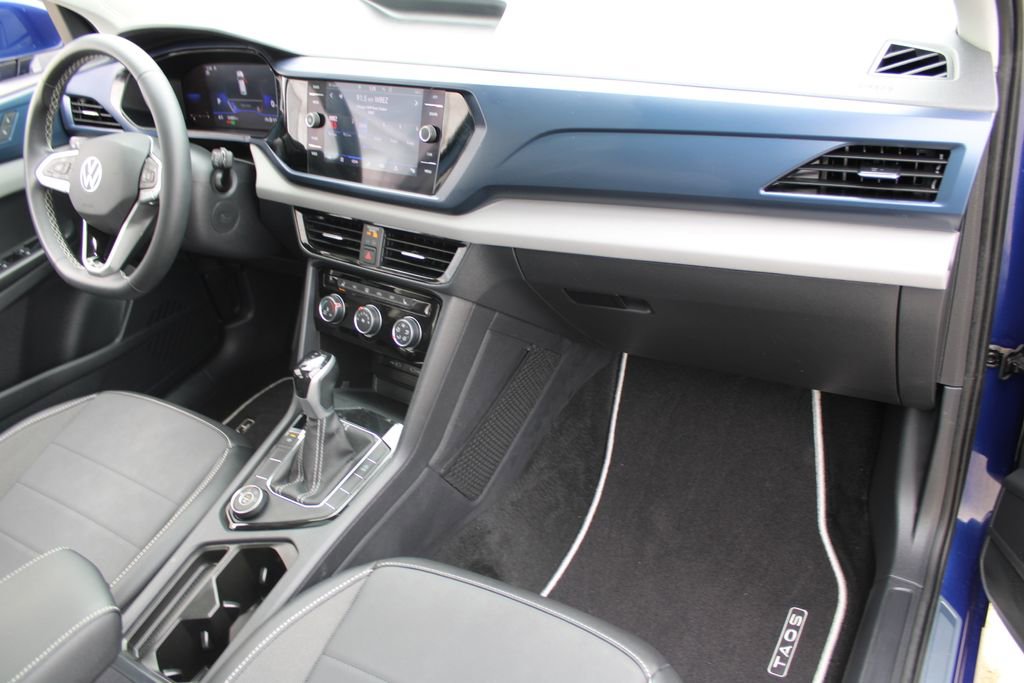 Certified 2023 Volkswagen Taos SE w/ Panoramic Sunroof Package image 27