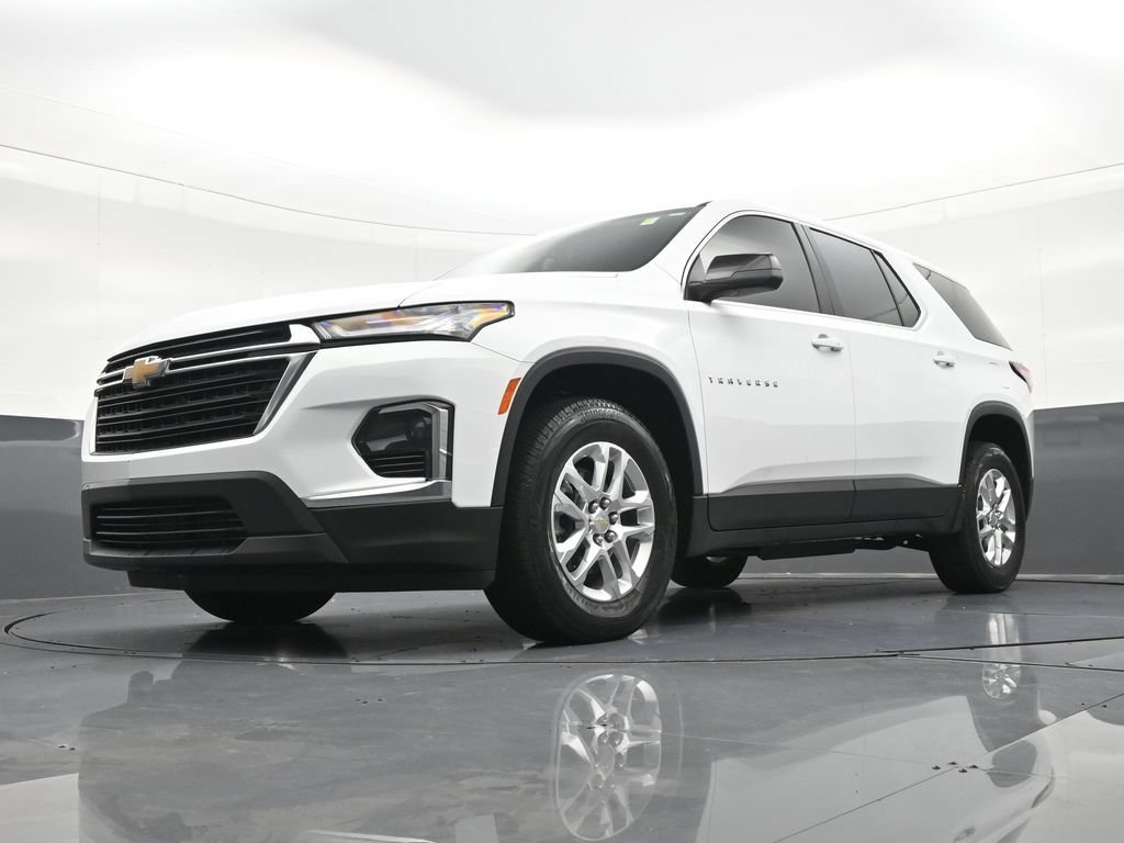 Used 2023 Chevrolet Traverse LS FWD image 25