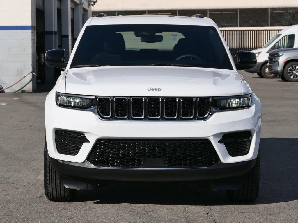 Used 2024 Jeep Grand Cherokee Laredo X image 7