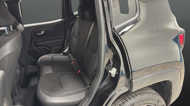 Used 2023 Jeep Renegade Altitude image 22