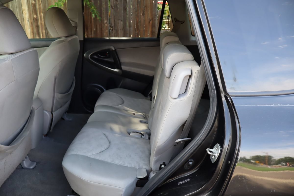 Used 2011 Toyota RAV4 4WD w/ Base L4 Extra Value Pkg image 21