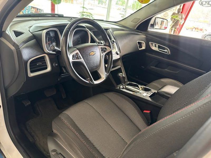 Used 2017 Chevrolet Equinox LT w/ Convenience Package image 7