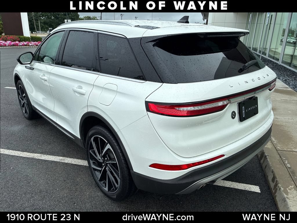 Certified 2023 Lincoln Corsair Reserve FWD image 4