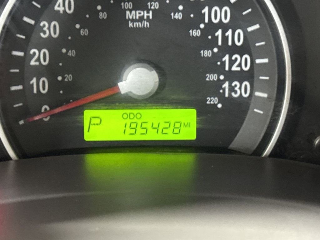 Used 2010 Kia Sedona LX FWD image 13
