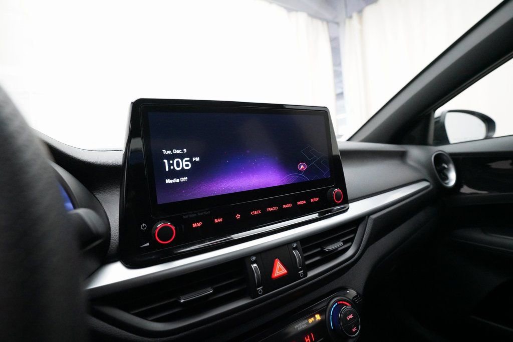 Used 2024 Kia Forte GT-Line w/ GT-Line Premium Package image 6