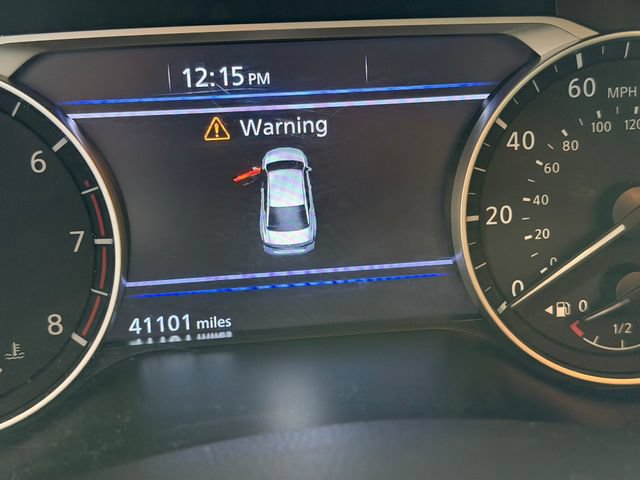 Used 2025 Nissan Altima 2.5 SV FWD image 11