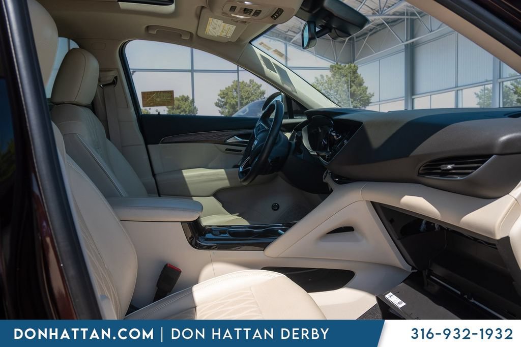 Used 2022 Buick Envision Avenir w/ Premium Seat Package FWD image 22